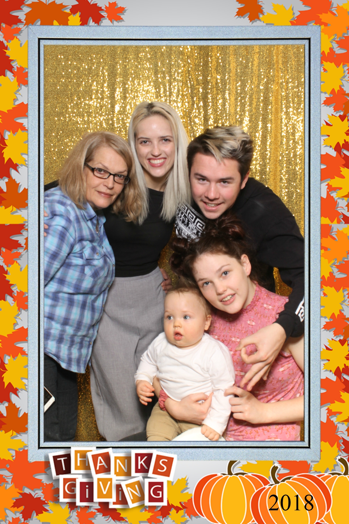 Thanksgiving 2018 | View more photos from the event at gallery.niknoxphotobox.com/u/NiKnox-Photo-Box/Thanksgiving-2018